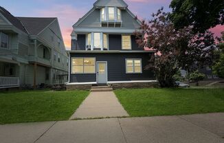 2200 GRAND AVE