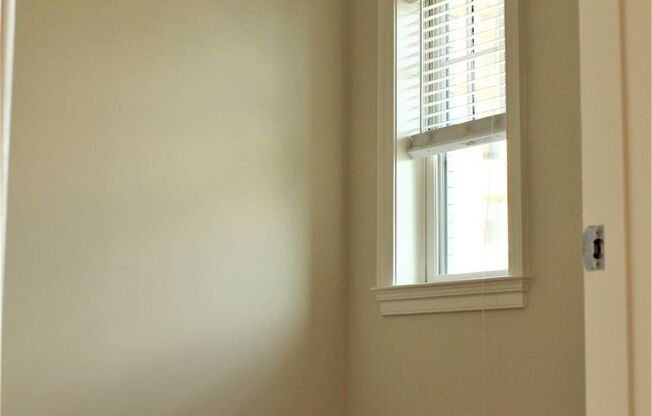 2 beds, 2 baths, 800 sqft, $3,495, Unit 403