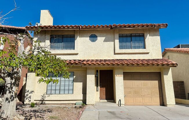 Convenient and centrally located home on a huge lot with separate living room and dining room areas! Walking distance from shopping centers with grocery stores, restaurants, retail, gym, spa, dentist, urgent care, and even the CSN Charleston Campus!