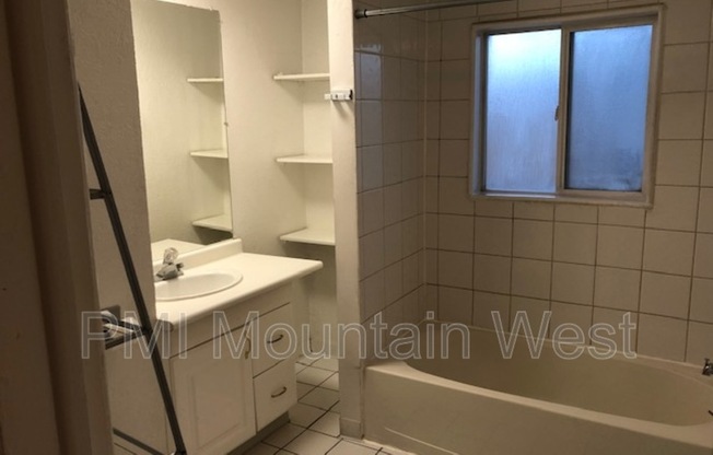 2 beds, 1 bath, 1,025 sqft, $1,395