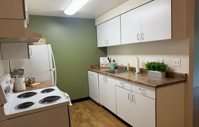 3 beds, 2 baths, 1,100 sqft, $2,149, Unit 8033