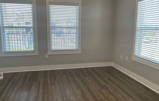 1 bed, 1 bath, 954 sqft, $1,195, Unit I207