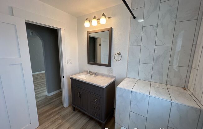 2 beds, 1 bath, $1,695, Unit #A