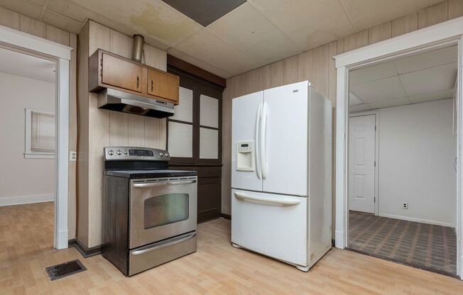 2 beds, 1 bath, $995