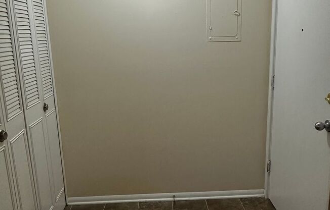 2 beds, 1 bath, 756 sqft, $1,250, Unit 822-304