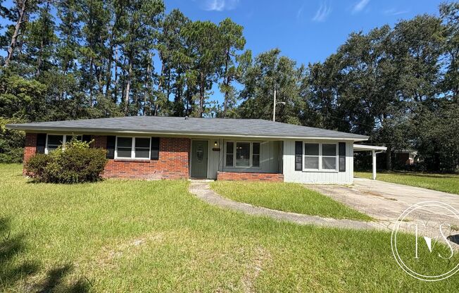 RATE DROP ALERT (was $2000/month) and FALL MOVE-IN SPECIAL: $500 OFF 1st MONTH'S RENT!**