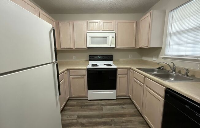 1 bed, 1 bath, 765 sqft, $1,125, Unit 2752-9