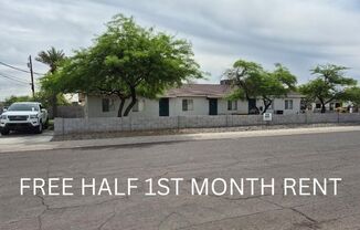 MOVE IN SPECIAL!  Refreshed 3 Bed/2 Bath Duplex