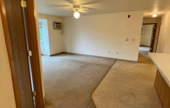 3 beds, 2 baths, 1,200 sqft, $1,400, Unit TE218X-241