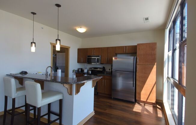 2 beds, 2.5 baths, 1,580 sqft, $3,350, Unit 410