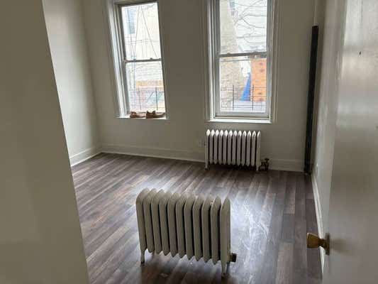 290 E 93 ST