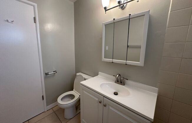 2 beds, 1 bath, 700 sqft, $2,959, Unit #8