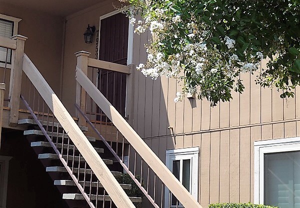 AVAILABLE NOW! Beautiful 2 Bedroom 2 Bath Condo in Citrus Heights!!!