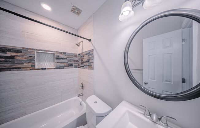 3 beds, 2.5 baths, 1,250 sqft, $1,850, Unit 18-44