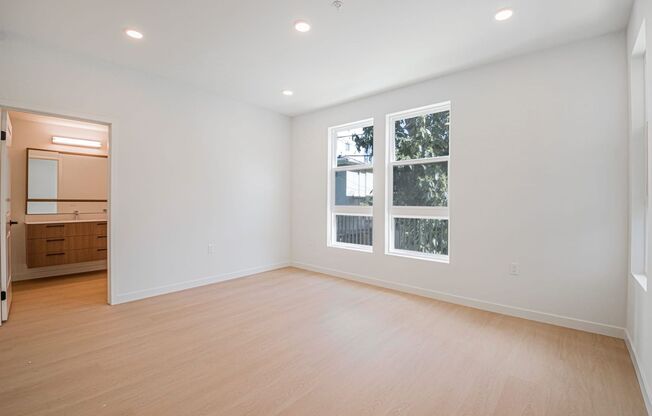 2 beds, 2 baths, 724 sqft, $3,630, Unit 204