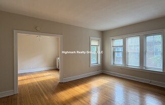 828 Reba Pl