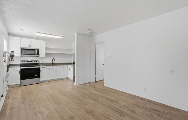1 bed, 1 bath, 419 sqft, $1,150, Unit 710