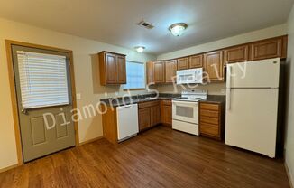 2 beds, 1.5 baths, $750, Unit 311