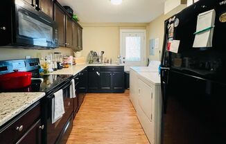 2 beds, 1 bath, $1,480, Unit Unit C