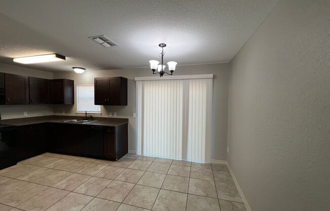 3 beds, 2 baths, $1,599