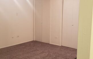 Studio, 1 bath, 450 sqft, $900, Unit 306