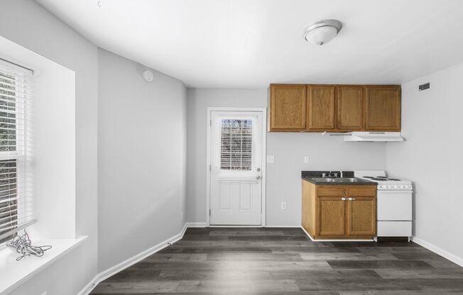 Studio, 1 bath, 600 sqft, $758, Unit 3