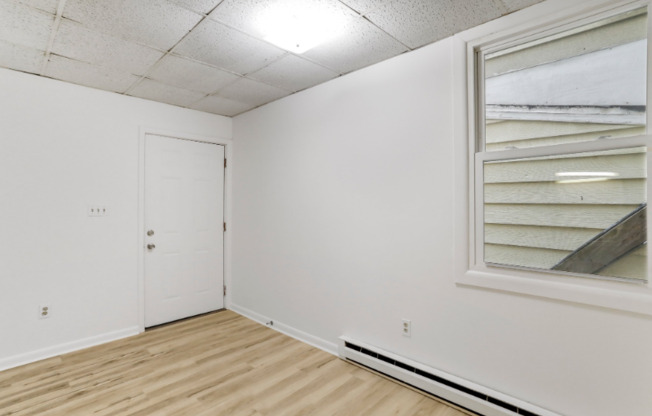 141 W HIGH ST
