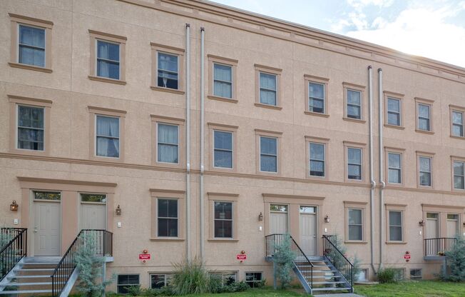 2 beds, 1.5 baths, 774 sqft, $1,595, Unit 3A