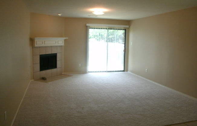 4 beds, 2 baths, $2,349