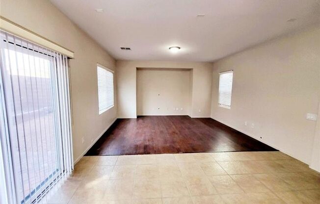 Beautiful Summerlin Home W/ Tesla 220V Charger