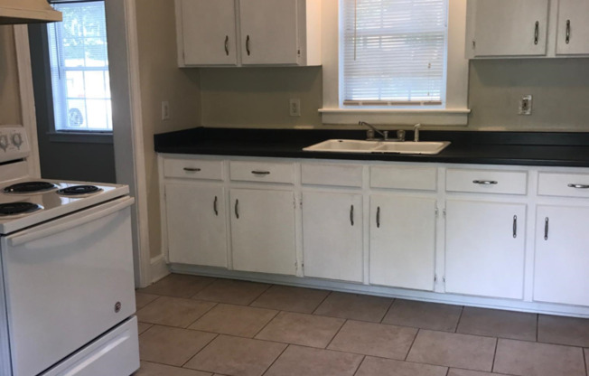 3 bed 2 bath off Augusta Road