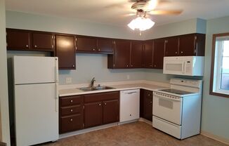 2 beds, 1.5 baths, 992 sqft, $895, Unit D- 4355