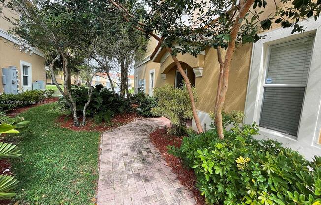 12869 SW 31 CT