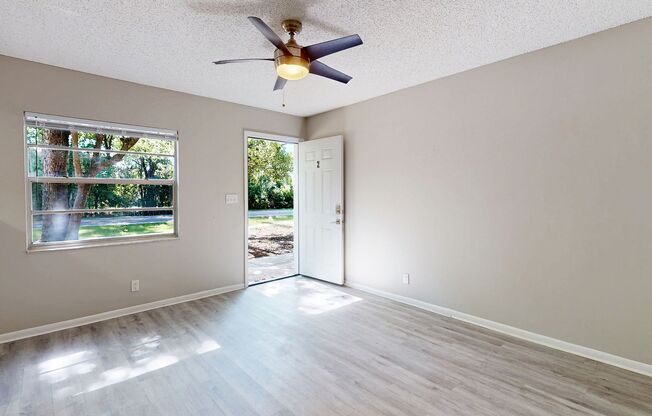 Renovated 1BR/1BA Ortega Farms Apartment w/ Stainless Steel Appliance