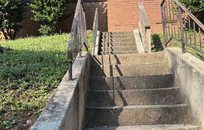 250 RIDGEWOOD AVE