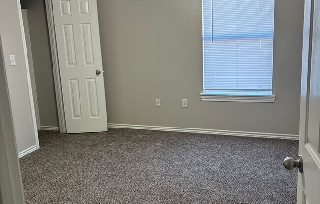 3 beds, 3 baths, 1,370 sqft, $1,325, Unit 814A Belmont