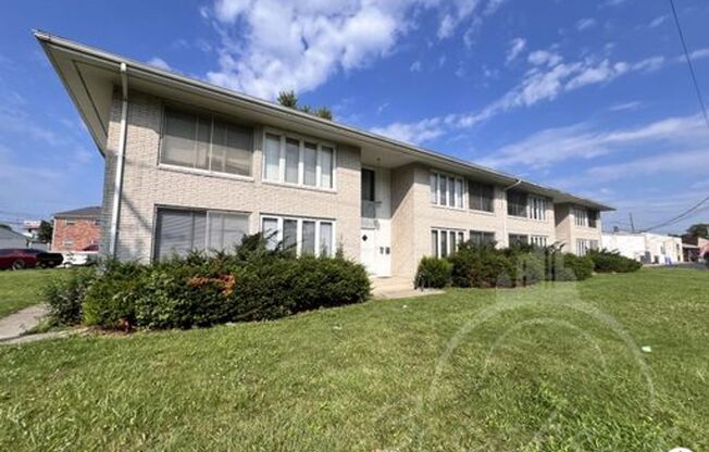 2420 Eastgate