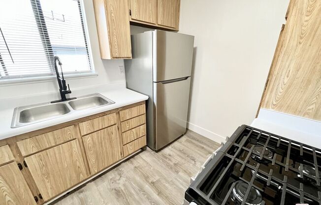 1 bed, 1 bath, 750 sqft, $1,850, Unit 24