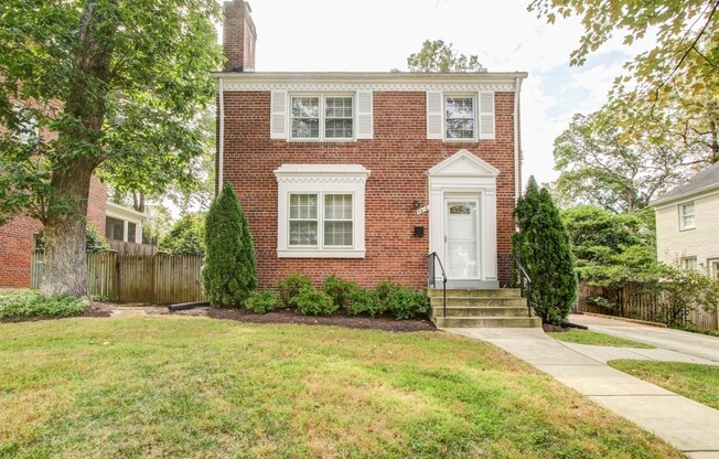 Classic 4 Bedroom, 1.5 Bathroom Colonial in Wyngate!  Beautiful Home with a Nice Yard!