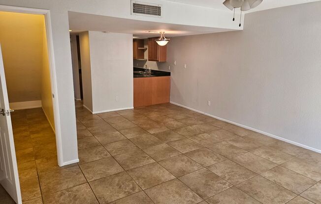 2 beds, 2.5 baths, $1,750, Unit Unit 160