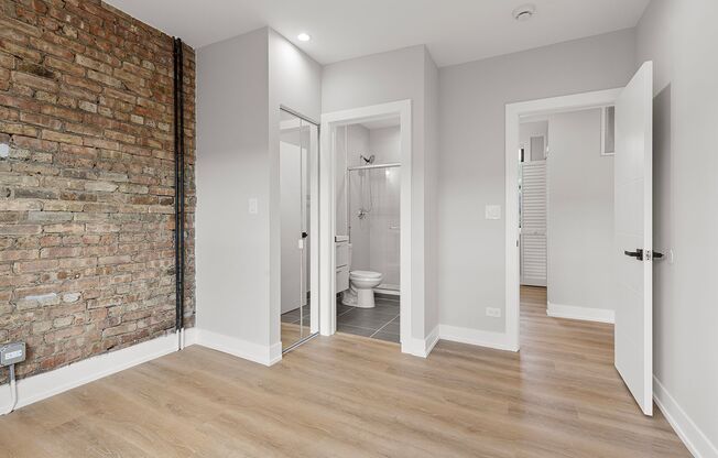 2 beds, 2 baths, 646 sqft, $2,250, Unit 1548-2B