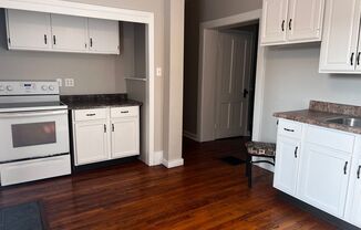 2 beds, 1 bath, $1,100, Unit 6 (B4-254)