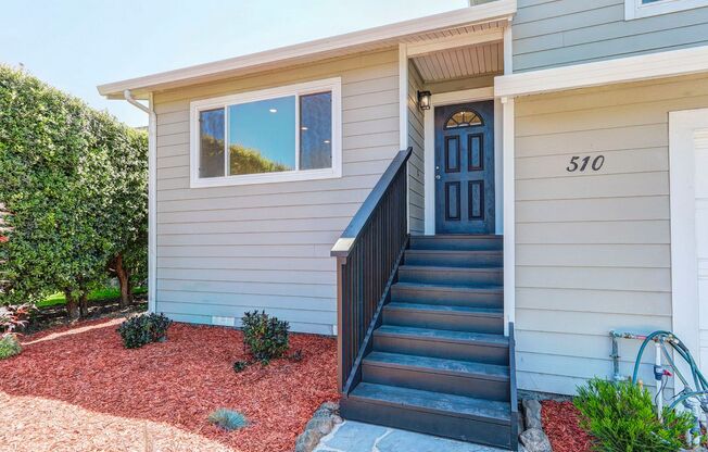 3 Bed, 2 bath (+bonus room) home in Moss Beach. Pet's OK. YouTube Tour!!