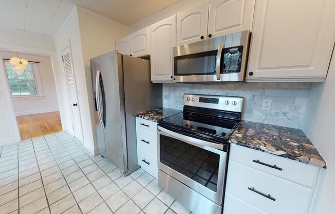 2 beds, 1 bath, $1,900