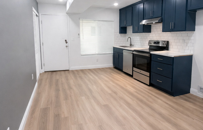 Studio, 1 bath, 340 sqft, $1,595, Unit 26