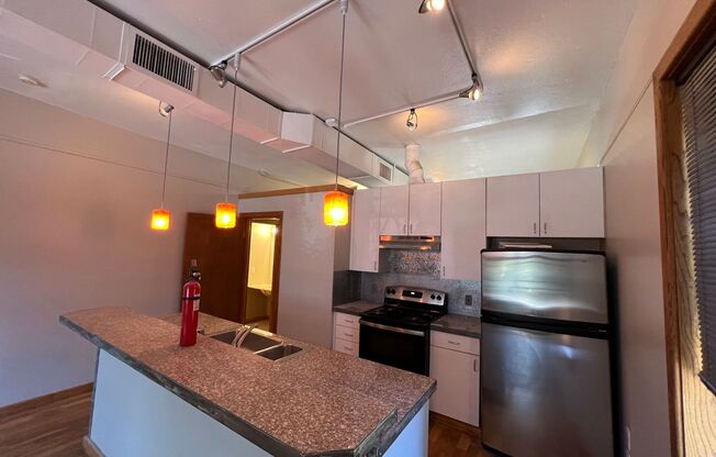 2323 W. 30th Ave