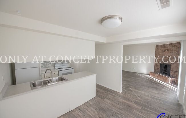 2 beds, 1 bath, 880 sqft, $1,249, Unit 17