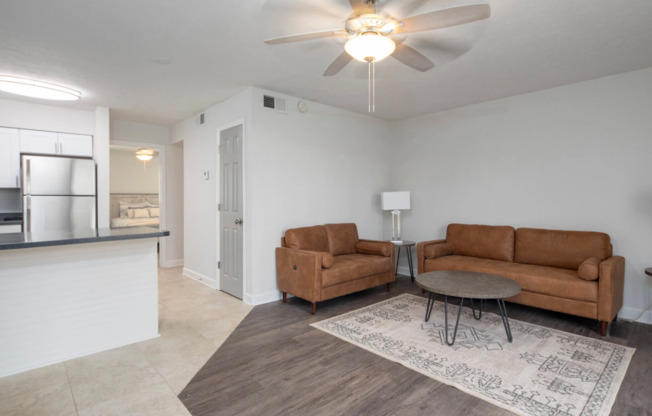 2 beds, 2 baths, 900 sqft, $1,495