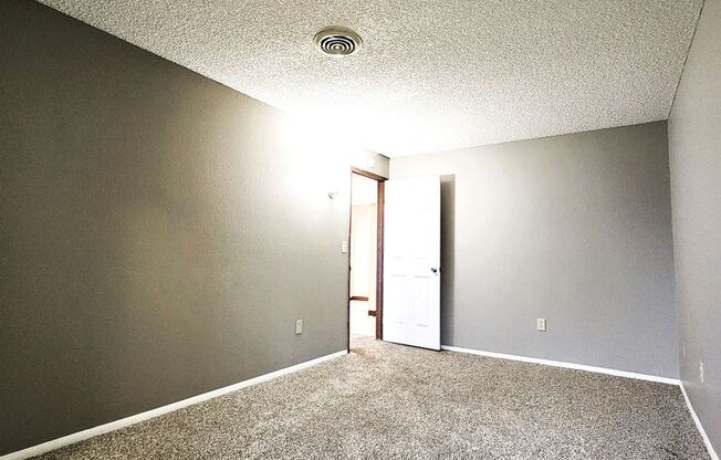 1 bed, 1 bath, 643 sqft, $1,235, Unit 326