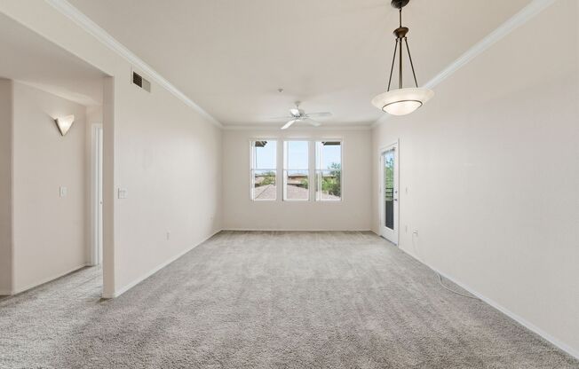 2 beds, 2 baths, $1,595, Unit UNIT 3100